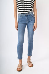 Jeans con strass alla vita