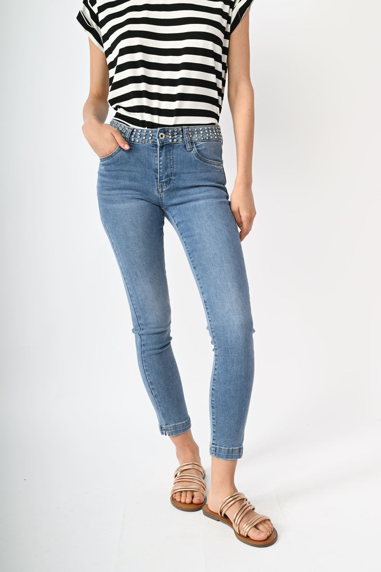 Jeans con strass alla vita