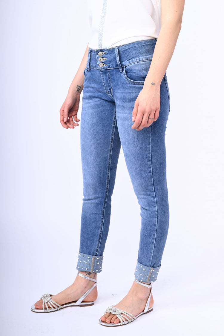 Jeans con perline all'orlo