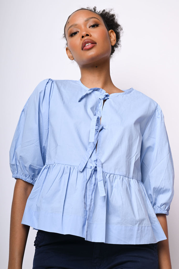 Blusa con laccetti