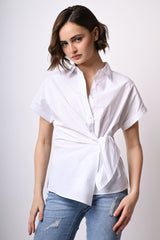 Camicia con nodo laterale