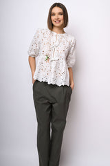 Blusa in pizzo Sangallo con laccetti