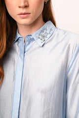 Camicia misto lyocell con strass sul colletto