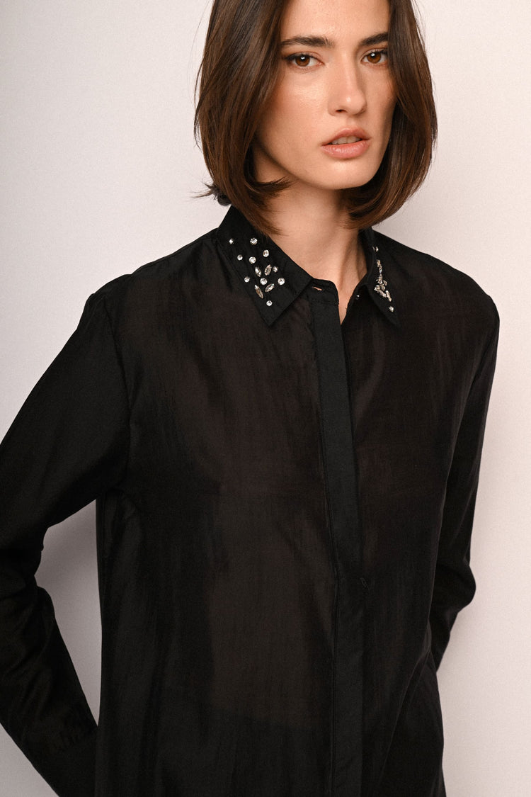 Camicia misto lyocell con colletto gioiello
