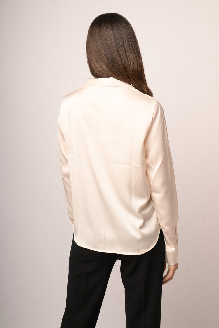 Camicia in raso avorio con colletto gioiello