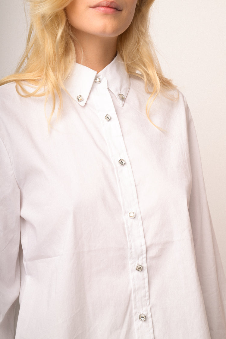Camicia over con bottoni preziosi
