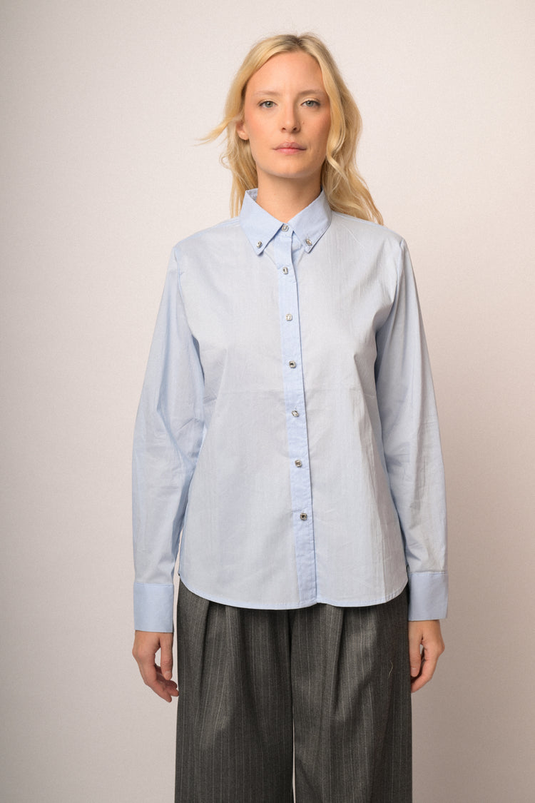Camicia over con bottoni preziosi