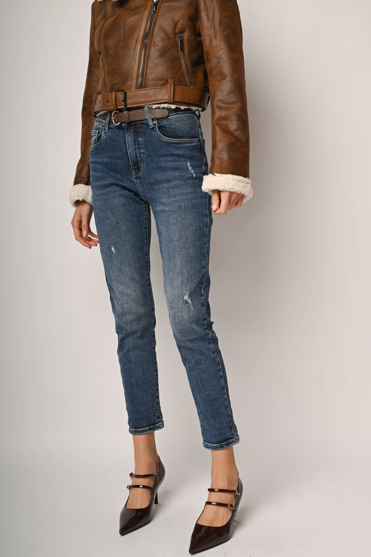 Jeans slim-fit con cintura