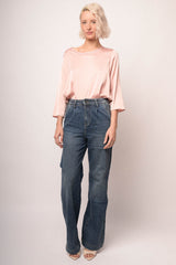 Jeans palazzo in denim blu con pinces e decorazione strass