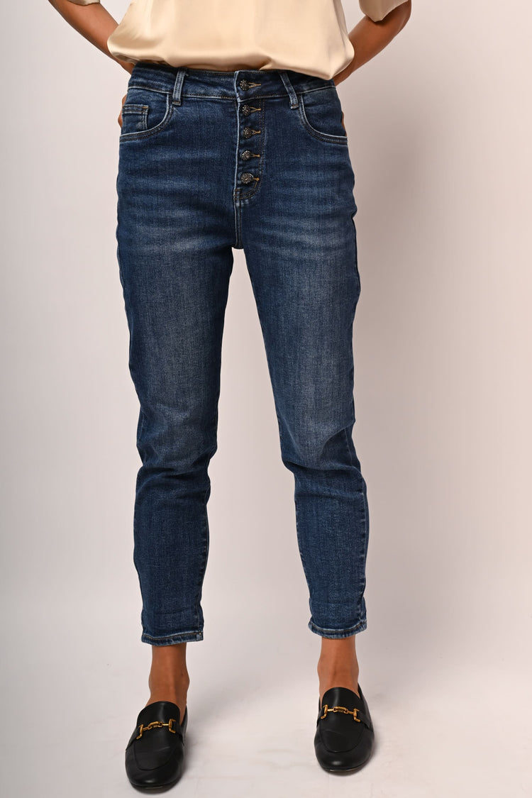 Jeans baggy con bottoni gioiello