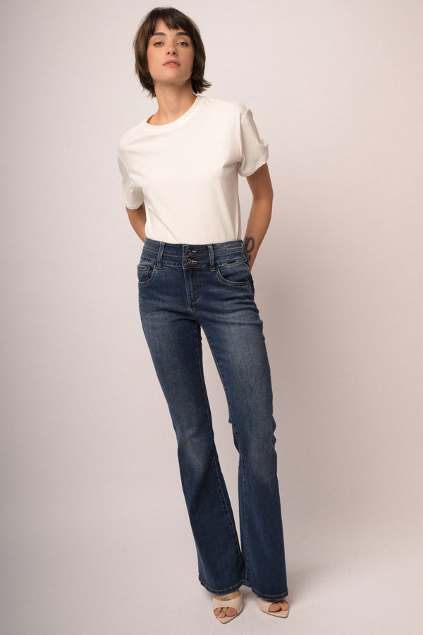 Jeans in denim blu a gamba svasata