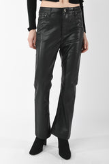 Pantaloni svasati in similpelle