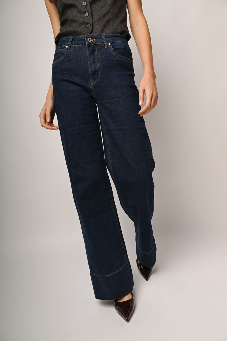 Jeans palazzo con cintura-gioiello