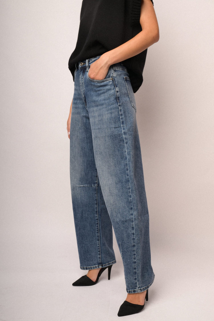 Jeans barrel-leg in denim blu