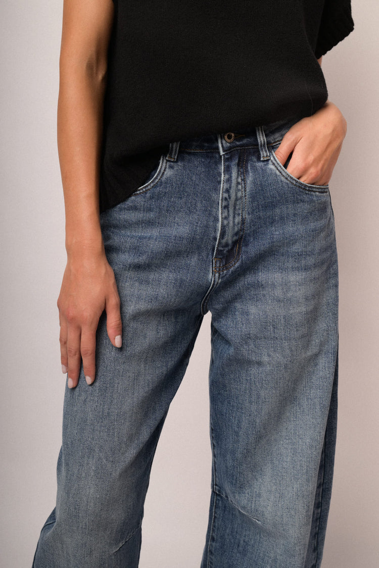 Jeans barrel-leg in denim blu