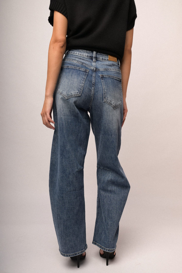 Jeans barrel-leg in denim blu