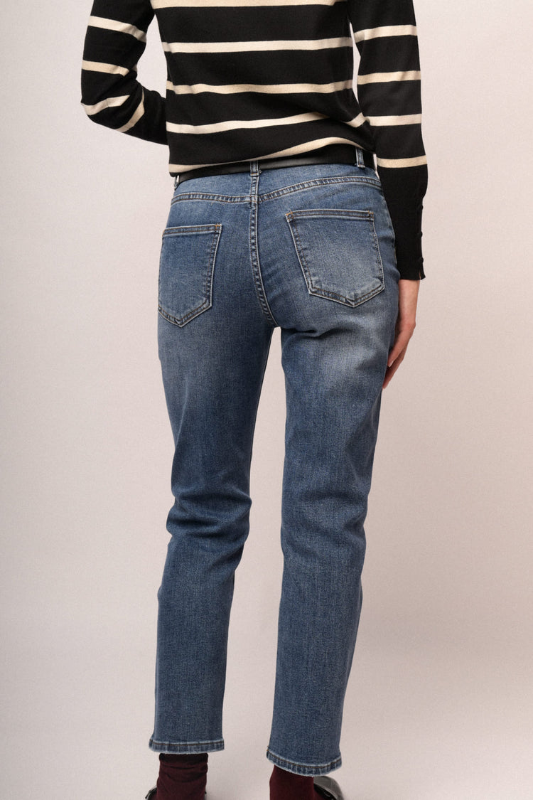 Jeans regular-fit in denim blu destroyed con cintura