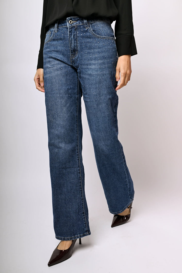 Jeans svasati con strass