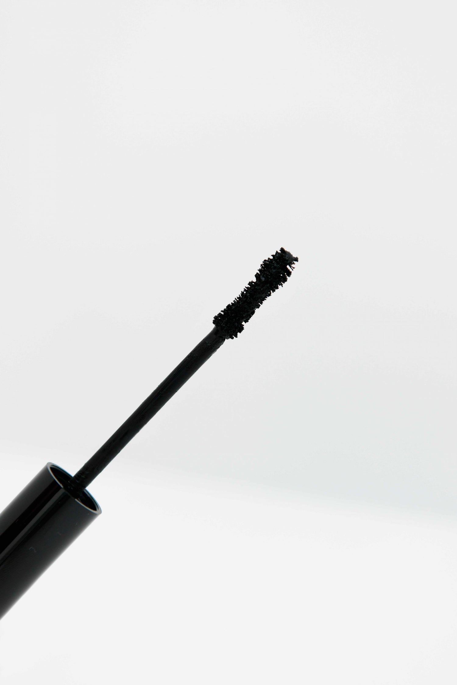 NL42101MASCARA-21_293806_2
