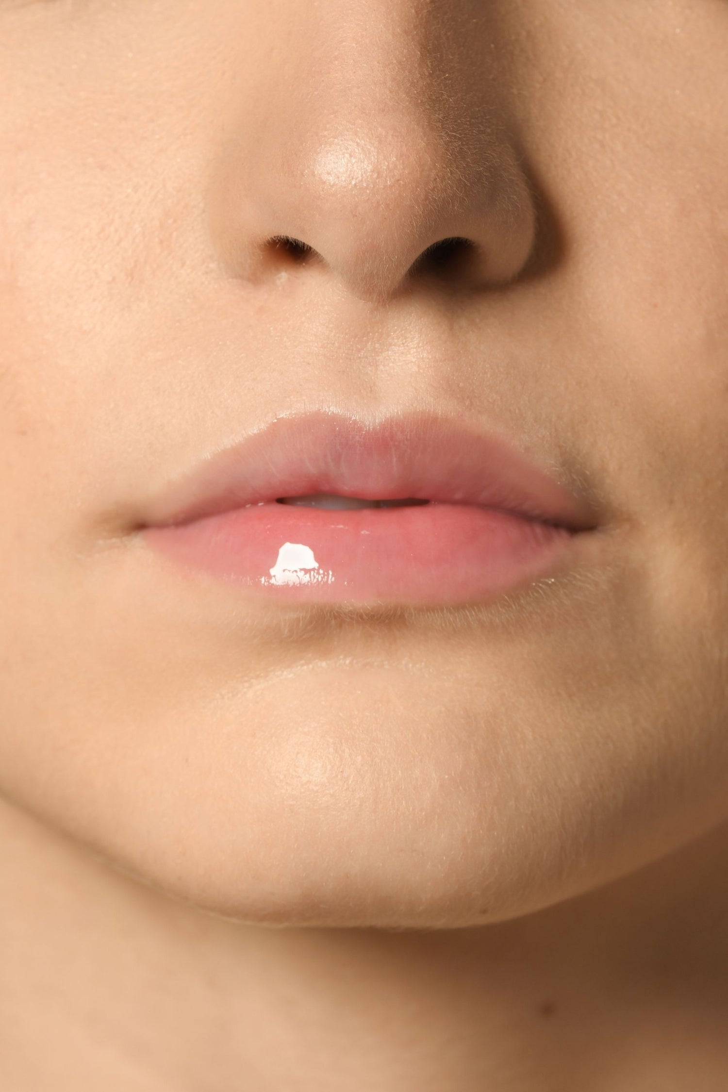 NL42102LIPGLOSS-21_5_5