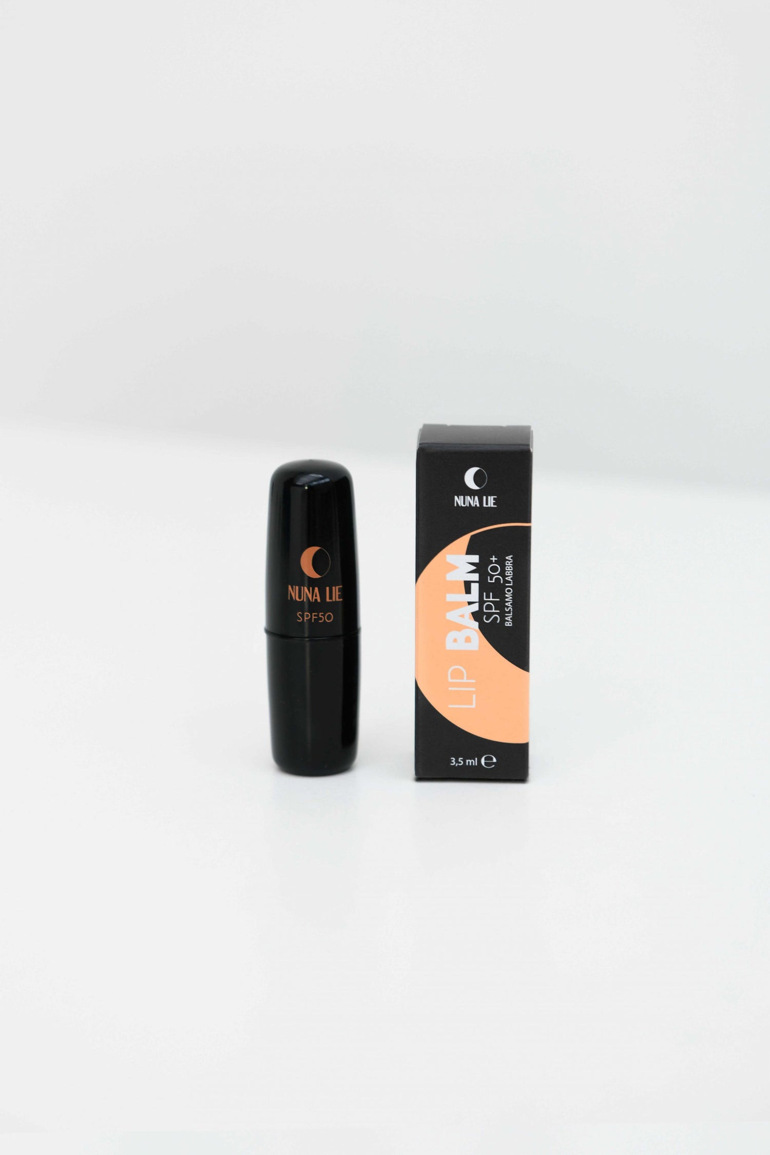 NL42105LIPBALM-21_446874_4