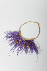 Collana con piume e strass