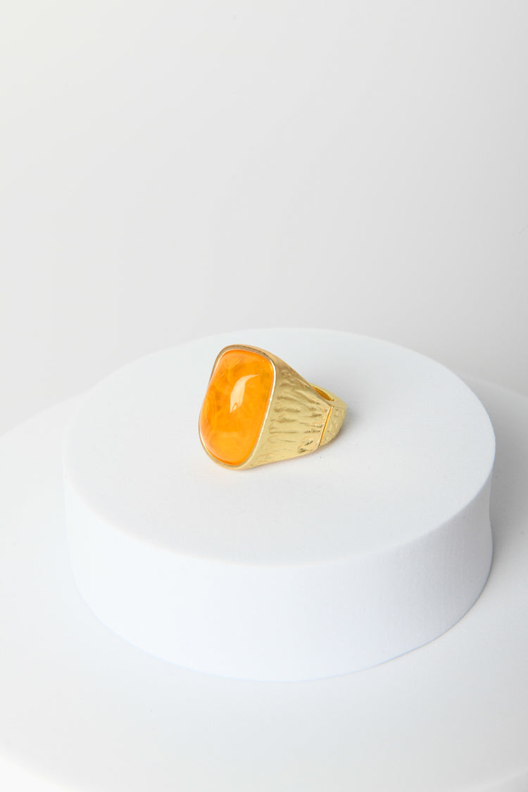 Anello con pietra