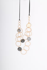 Collana con decorazione a cerchi