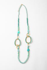 Collana lunga con cerchi e perline