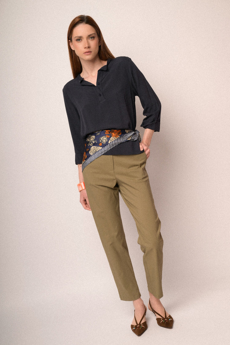Pantaloni a vita alta con gamba dritta verde oliva