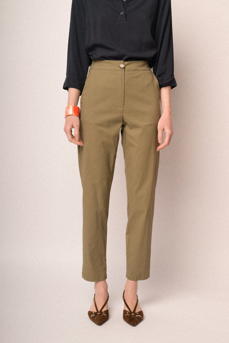 Pantaloni a vita alta con gamba dritta verde oliva