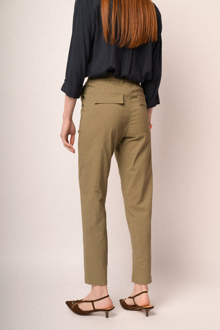 Pantaloni a vita alta con gamba dritta verde oliva