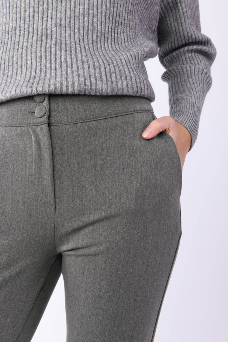 Pantaloni slim-fit con risvolto