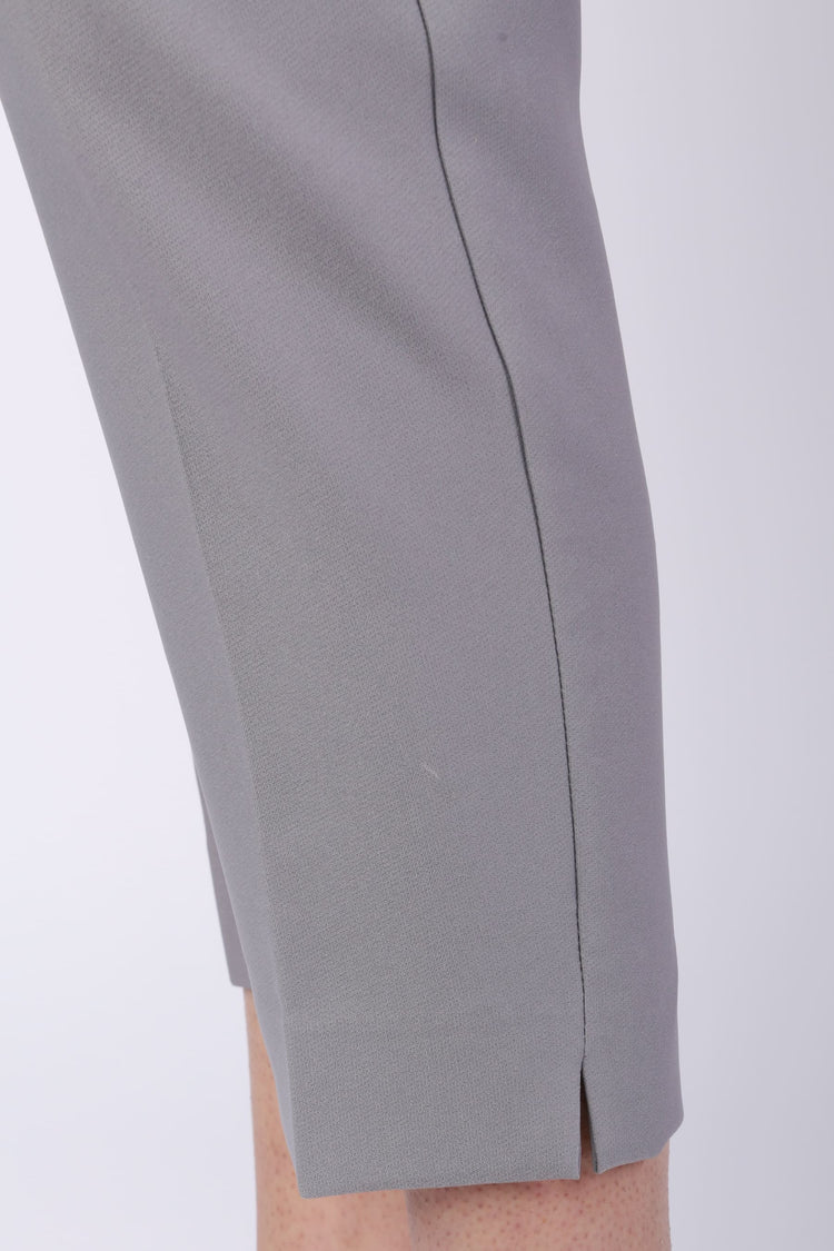 Pantalone a sigaretta con piega stirata