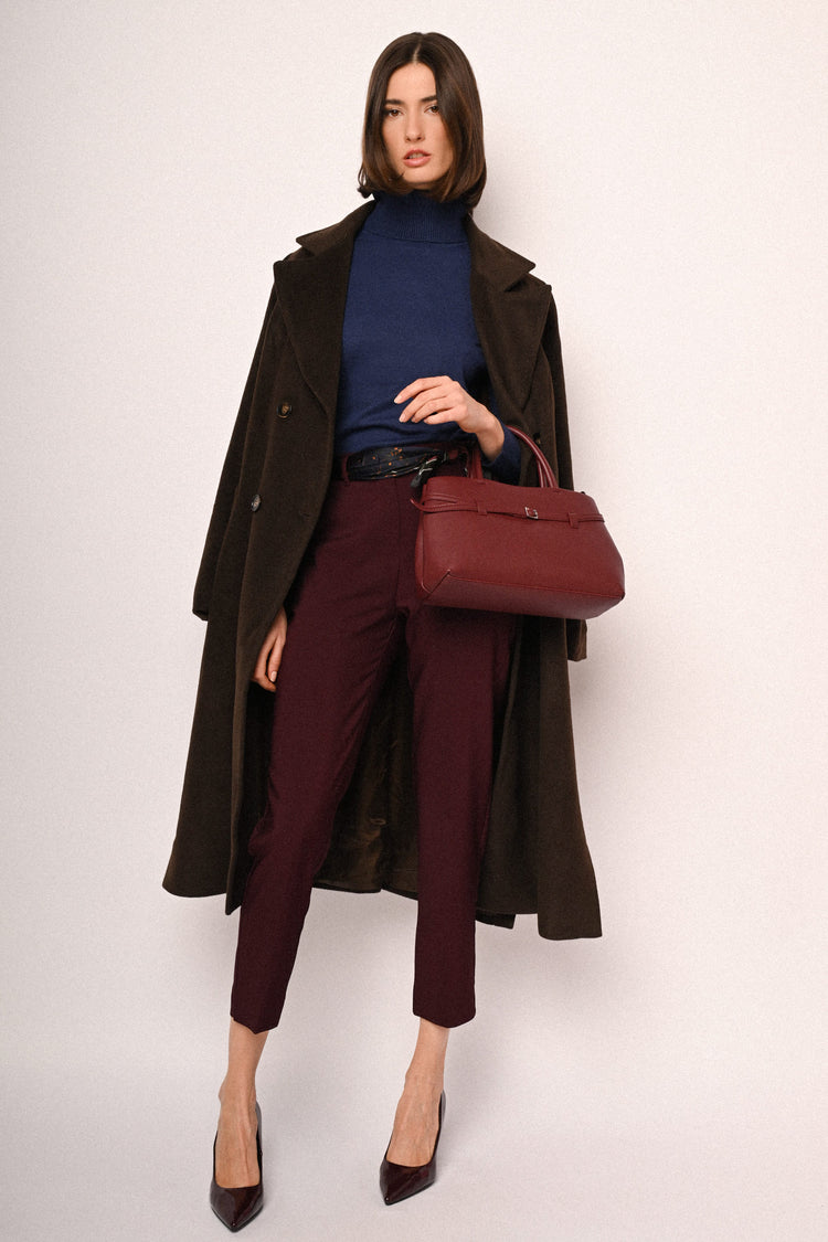 Pantaloni basic con tasche laterali