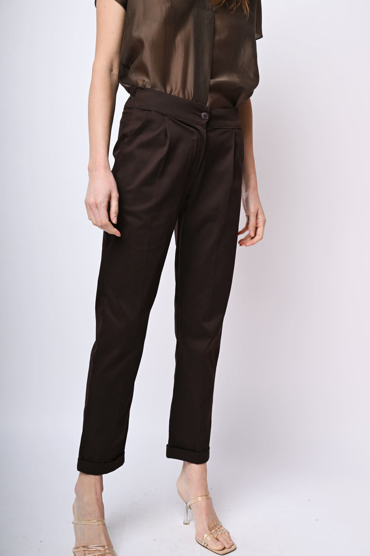 Pantaloni chino con risvolto