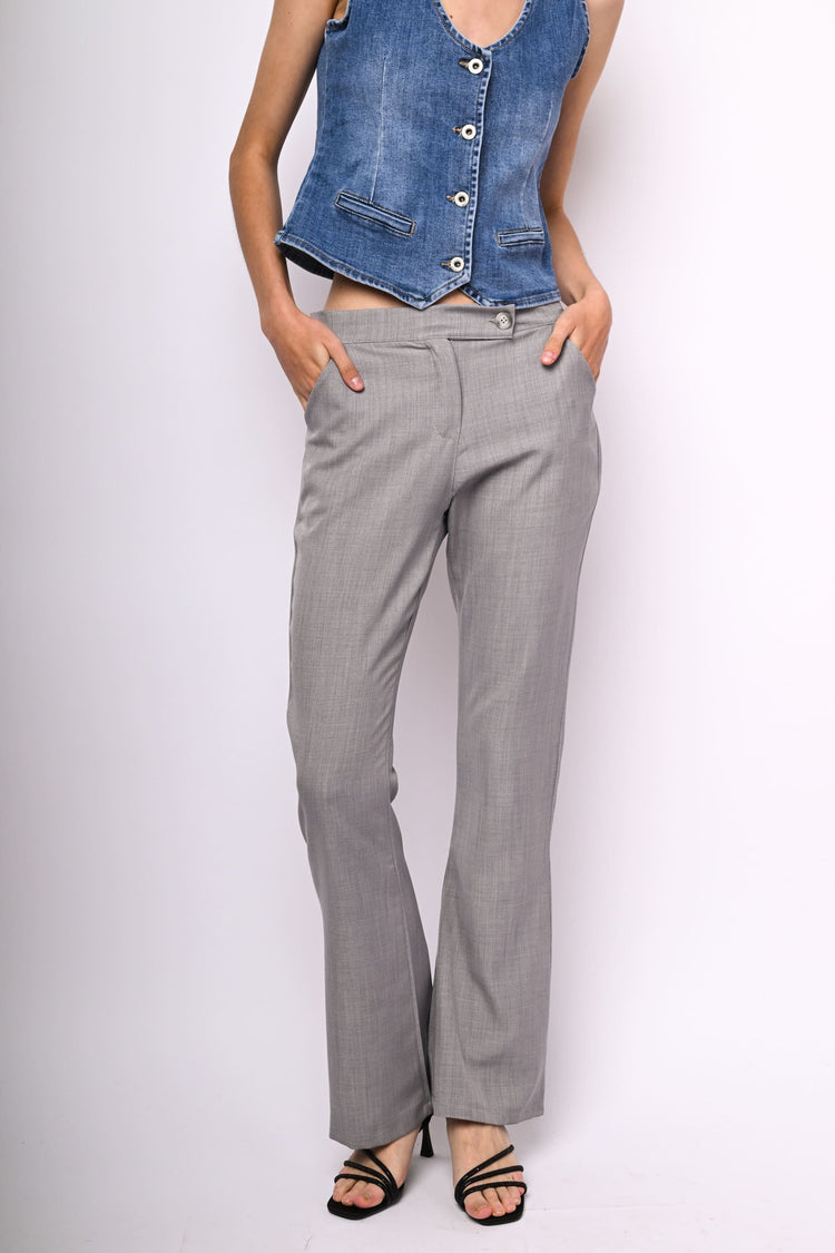 Pantaloni a gamba svasata