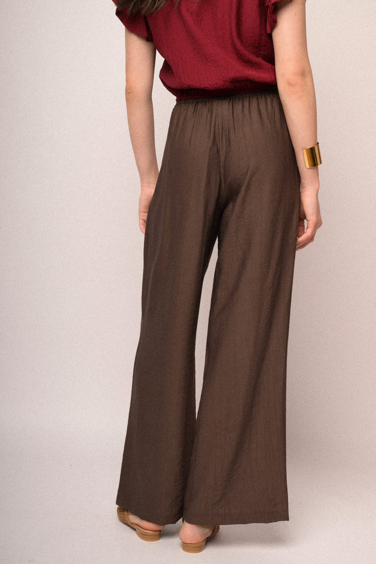 Pantaloni palazzo in viscosa cioccolato con vita elasticizzata