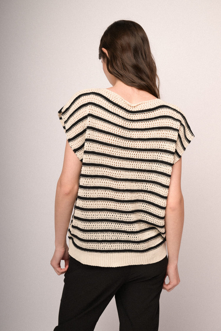 Top a righe nero e avorio in maglia crochet