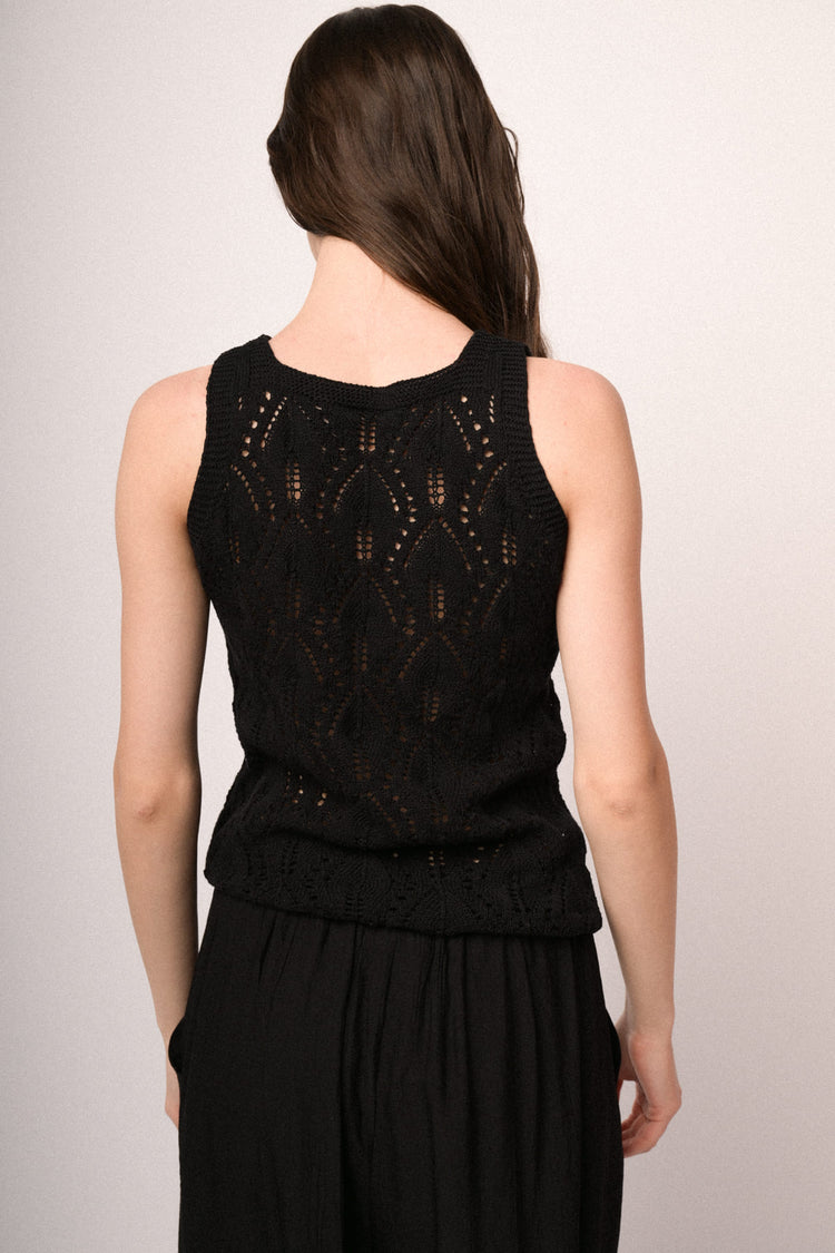 Top in maglia crochet nera