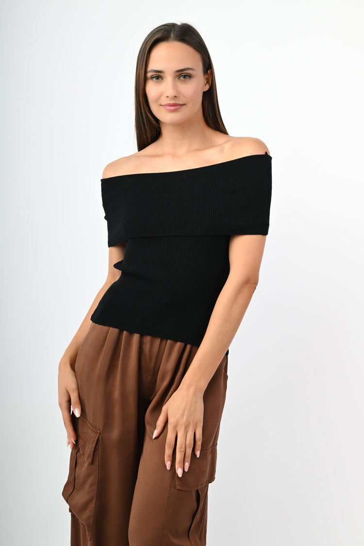 Top alla Bardot in maglia