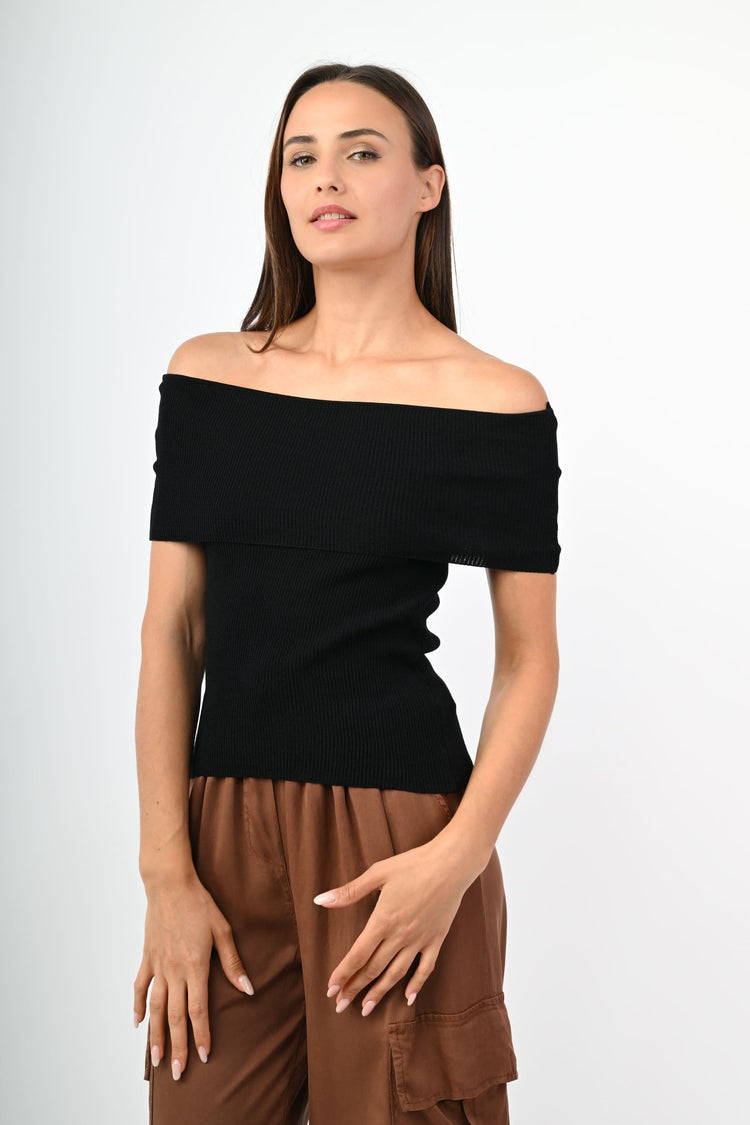 Top alla Bardot in maglia