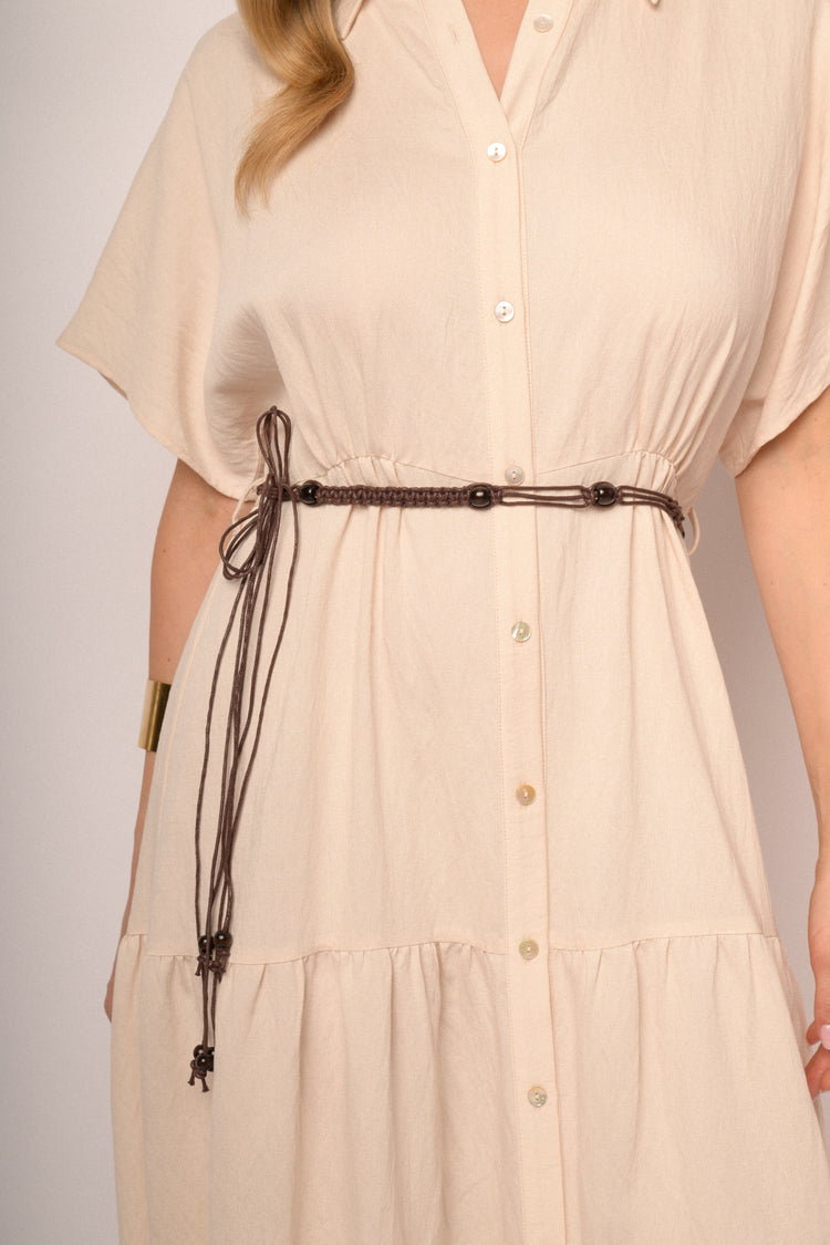 Abito chemisier lungo beige con cintura
