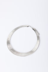 Collana rigida zigrinata