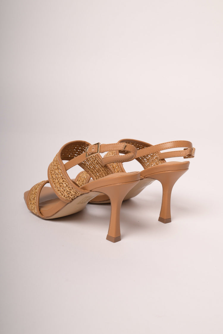 Sandali con doppie fasce in rafia cognac