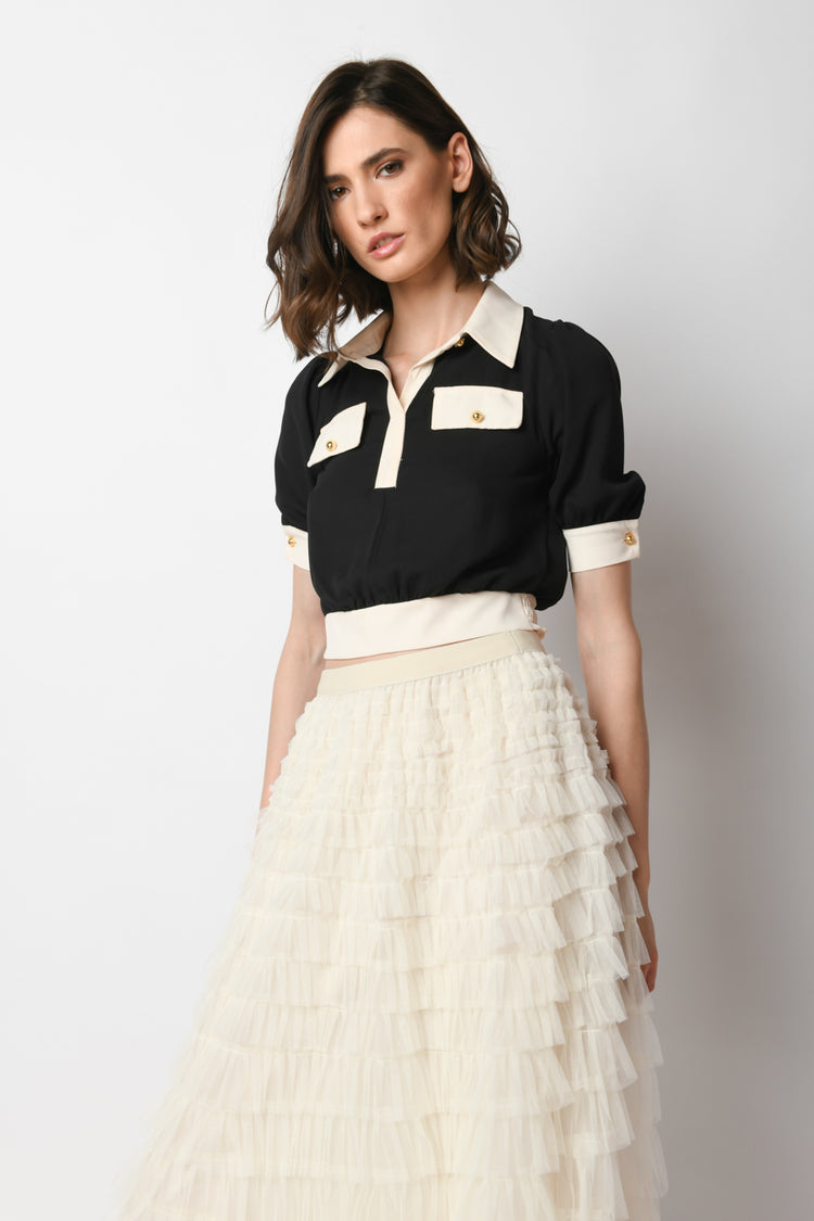 Camicia crop con profili a contrasto