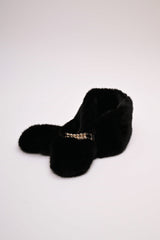 Sciarpa in faux fur con anello-gioiello