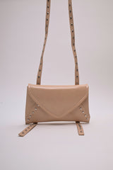 Borsa piccola nera con borchie decorative