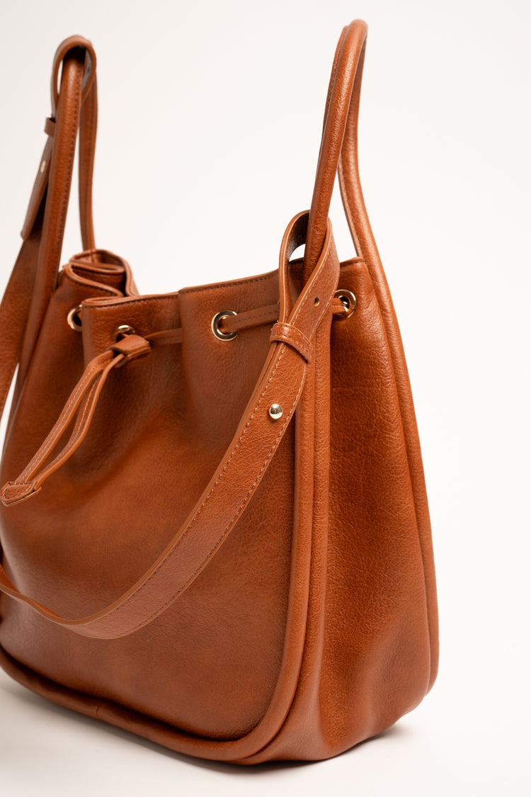 Borsa a secchiello in similpelle cognac