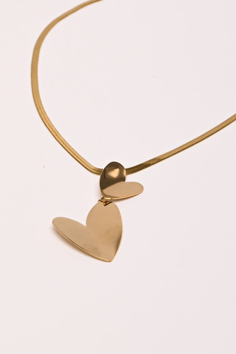 Set collana e orecchini con cuori oro